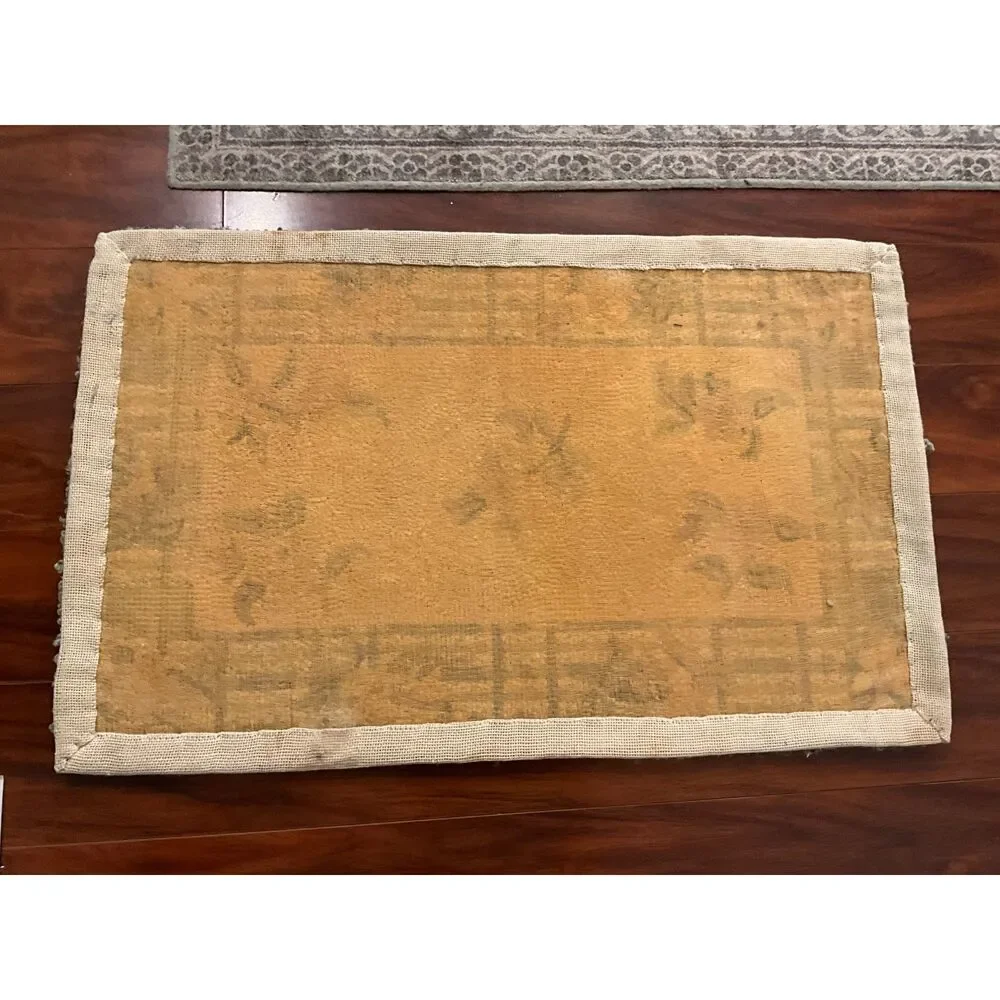Vintage Shabby Cottage floral hook rug; pretty flower pattern